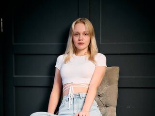 camgirl playing with dildo PortiaHiggins