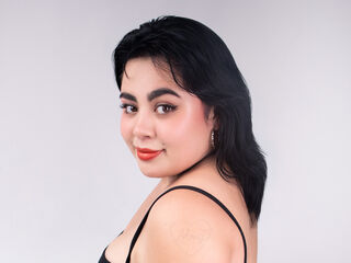 camslut fingering shaved pussy RoxanaElegance