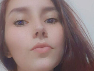 fingering cam whore SamanthaHottie