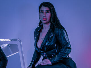 camslut spreading pussy SaraDoss