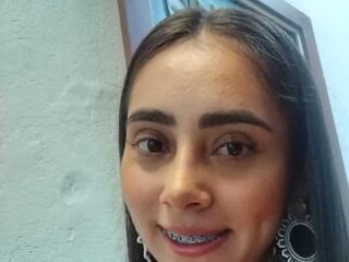 topless girl ScarlettMiller