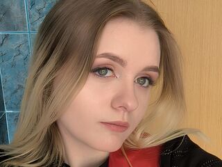 shaved pussy cam ShannonPomilla