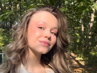 camgirl playing with sextoy SharlenePernod