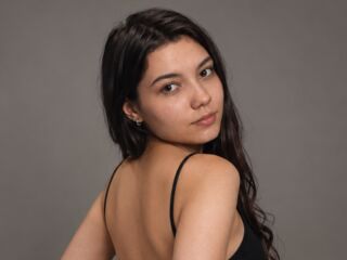 cam girl chatroom SophieShark