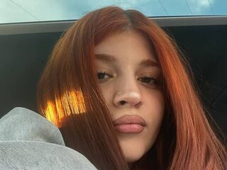 camgirl playing with sex toy VelmaraJoy