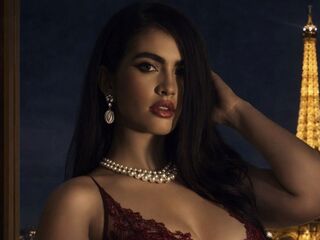 camgirl spreading pussy VeronicaDiane